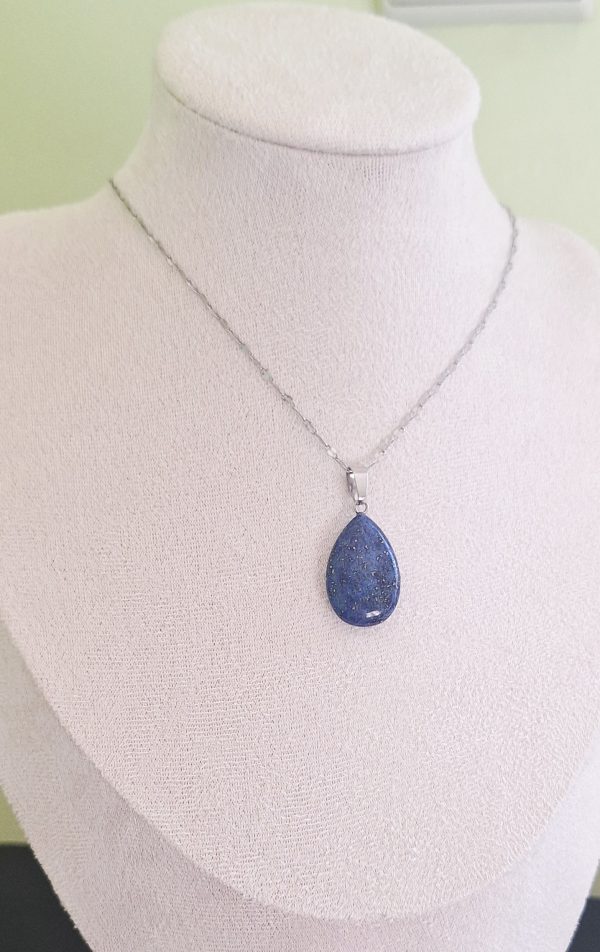 Collier goutte Lapis-Lazuli sur chaine couleur argent
