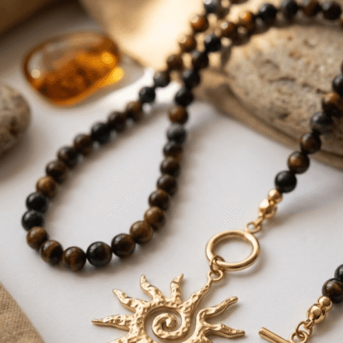 Collier Trois Protection Œil de Tigre, Faucon et Taureau