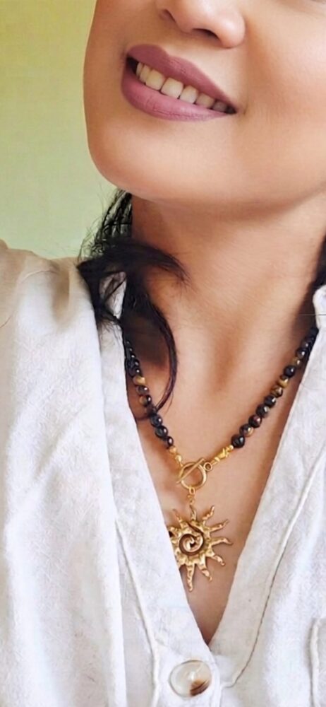 Collier Trois Protection Œil de Tigre, Faucon et Taureau