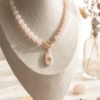 quartz rose Collier Secret d’Aurore – Goutte de Quartz & Éclat Polaire