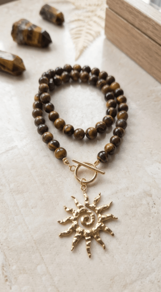 Oeil de Tigre Collier Solaire Oeil de Tigre – Force, Protection & Éclat Doré