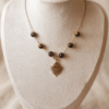 Collier "Rayonnement Sauvage" – L'allié de votre confiance