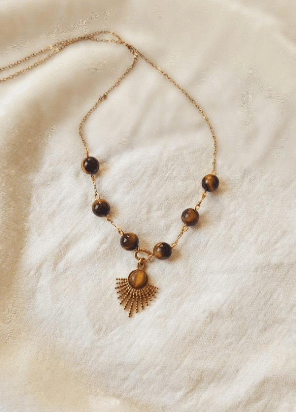 Collier "Rayonnement Sauvage" – L'allié de votre confiance