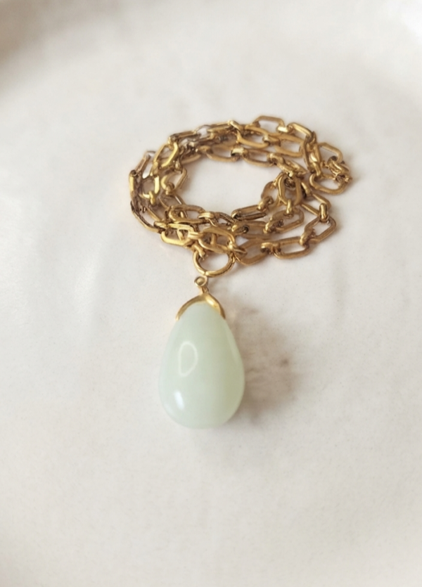 Jade de chine L'Incontournable Goutte d'Opalescence